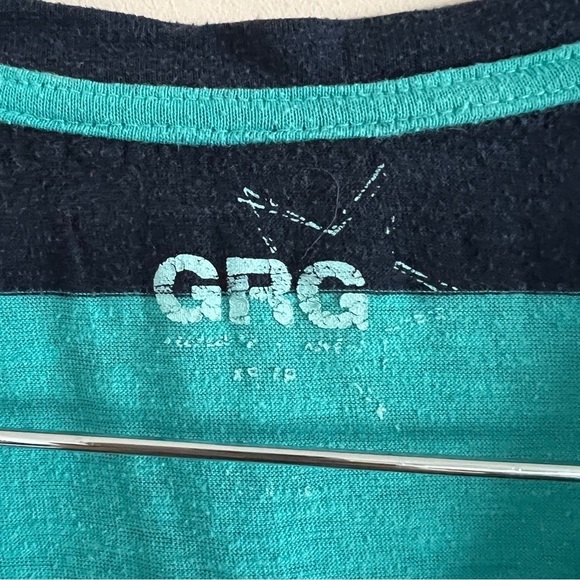 Garage Navy & Blue Striped Cropped V-Neck Top – Size XS - Picture 3 of 4